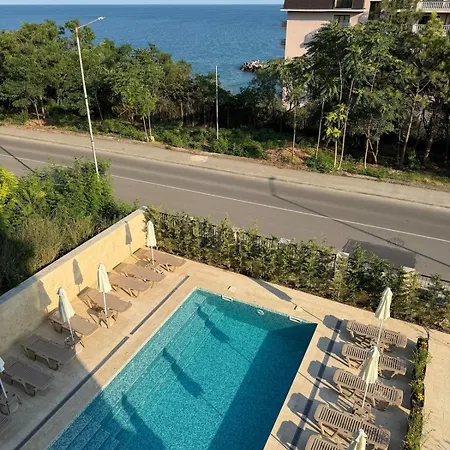 Modern Sea With Pool & Апартаменты Варна